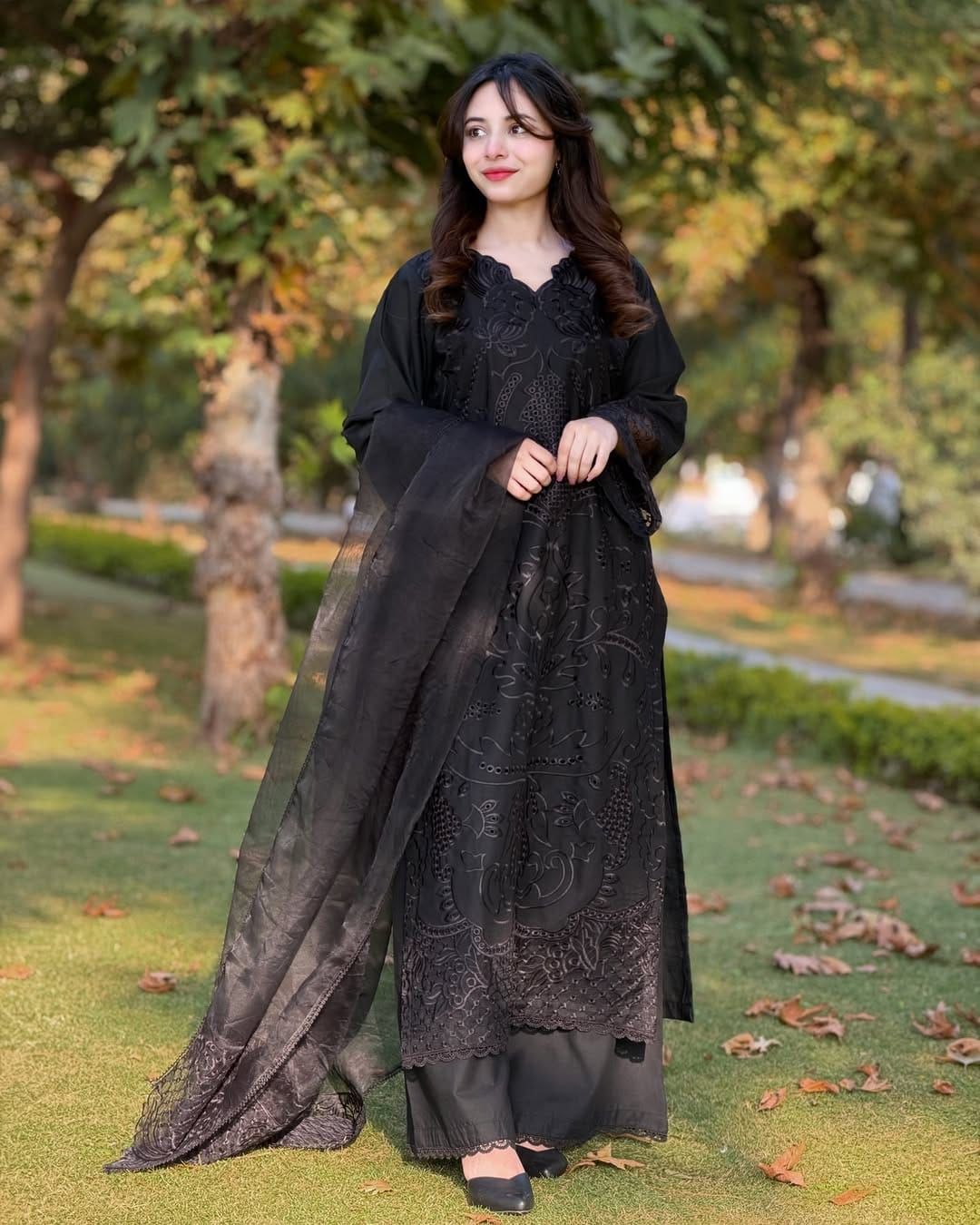 MARIA B 3 piece Embroidered Lawn